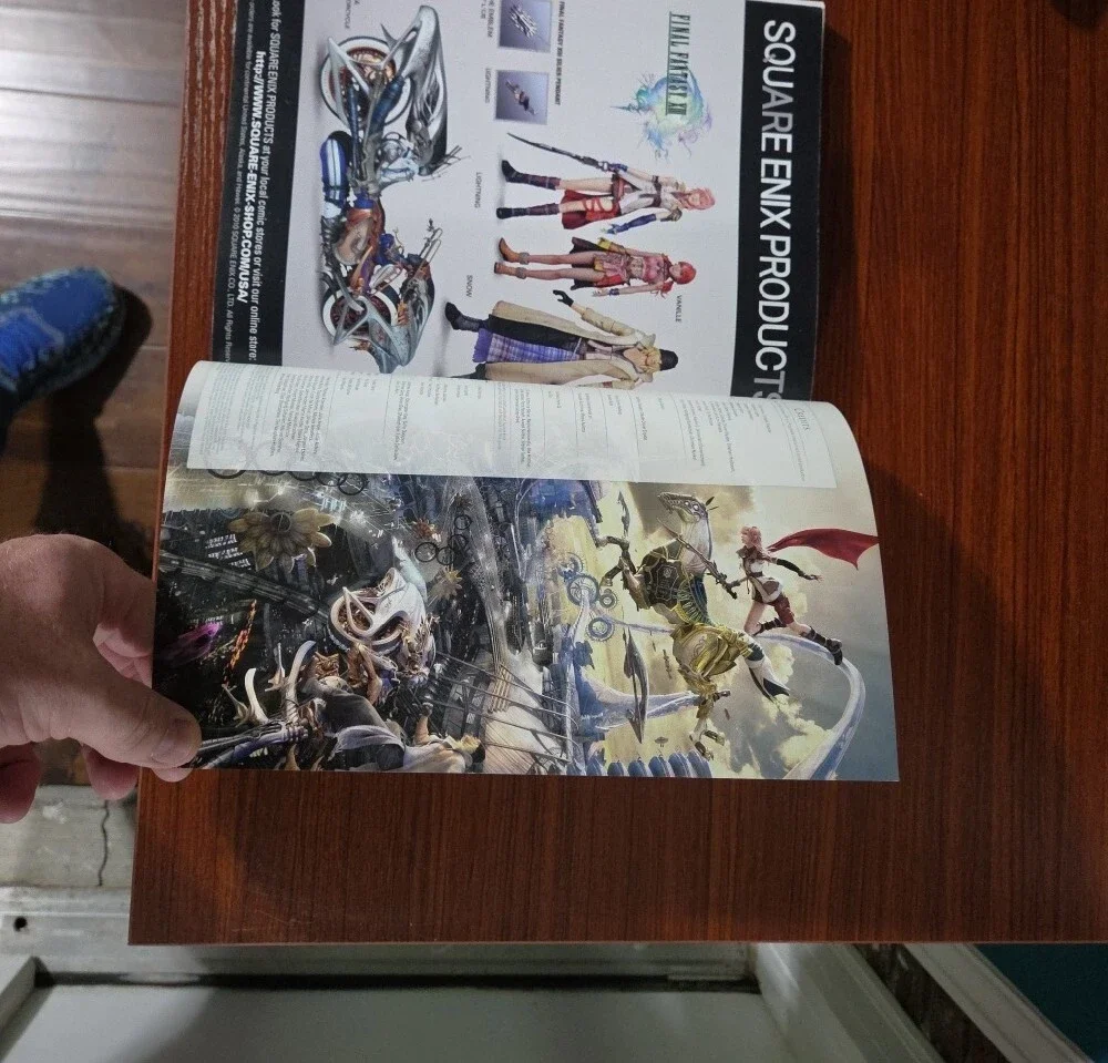 Final Fantasy XIII Official Guide - GAMESTOP Store Copy (RARE)